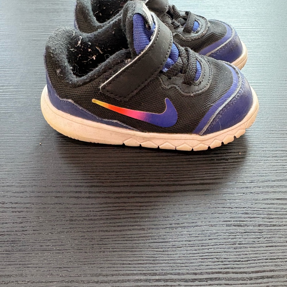 Nike Kids Black and Purple Sneakers